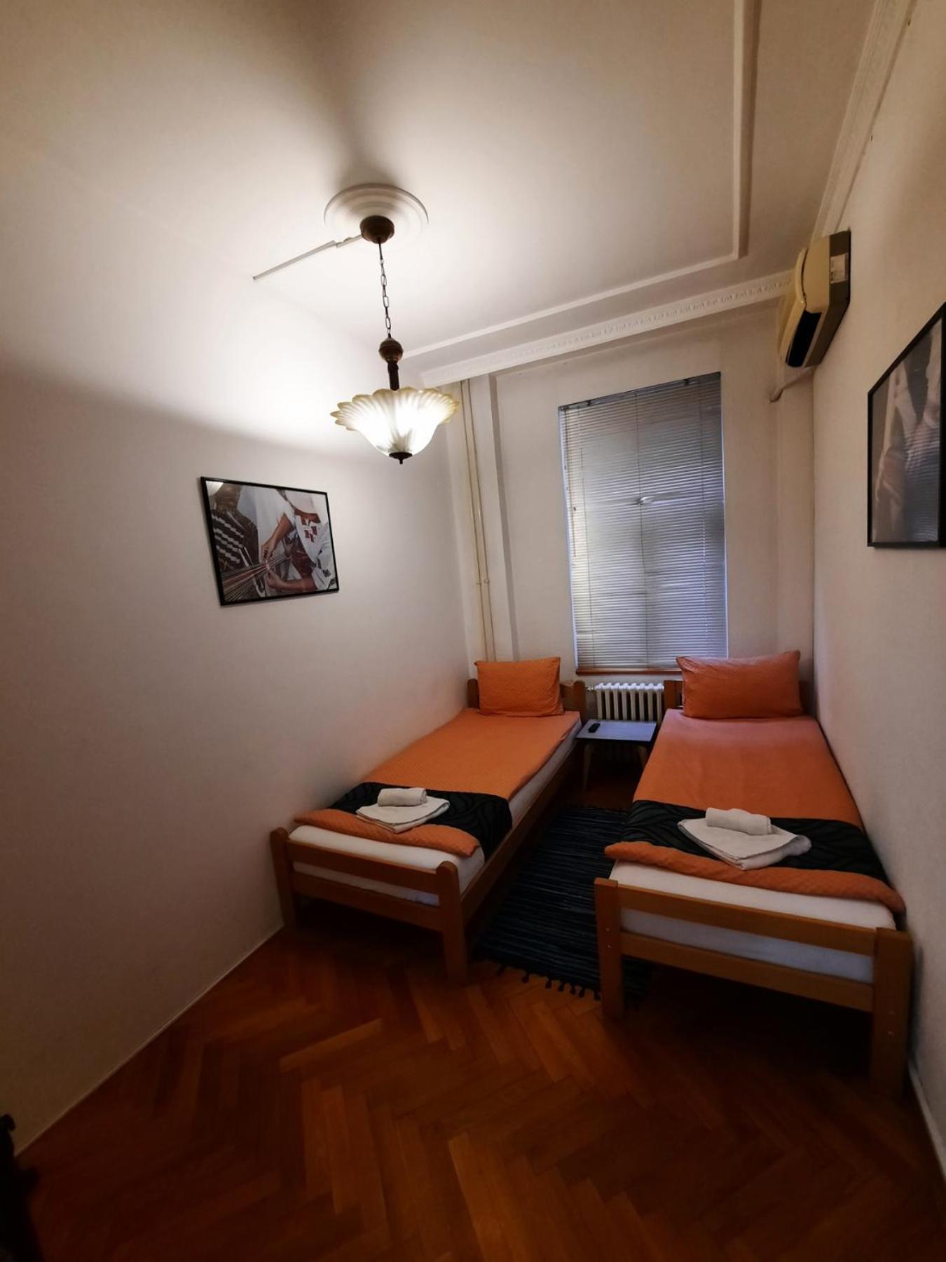 Republica Belgrado Quarto foto