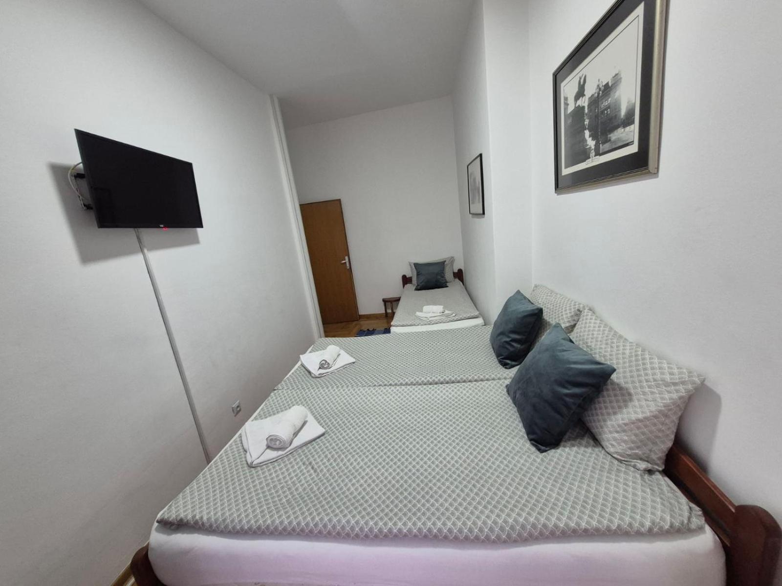 Republica Belgrado Quarto foto
